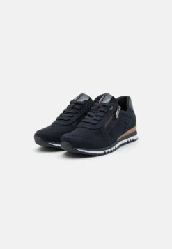 Marco Tozzi Sneakers Basse - Dark Navy 10 Marco Tozzi Sneakers Basse - Dark Navy -Vendite Scarpe Donna 18c7bc6285f742268c6eea1498cbb43b