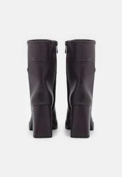 Marco Tozzi Stivaletti Con TaccoPurple Donna Stivali M3111N11T-I11 11 Marco Tozzi Stivaletti Con TaccoPurple Donna Stivali M3111N11T-I11 -Vendite Scarpe Donna 1ca4050771354a76ab716599be02e623