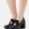 Marco Tozzi DecolletéBlack Brush Donna Tacchi Alti M3111B0L0-Q11 -Vendite Scarpe Donna 1f3572cce61e4d2eacda1c6c930dbe2b