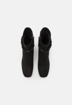 Marco Tozzi By Guido Maria KretschmerStivalettiBlack Donna Stivaletti M3111N12M-Q11 -Vendite Scarpe Donna 20e747e6e9384887a6e48b4c0ea02af4