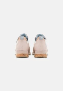 Marco Tozzi Sneakers BassePowder Donna Sneakers M3111A195-J11 -Vendite Scarpe Donna 23499bc8e0014488b78ba69bf1b9f6be