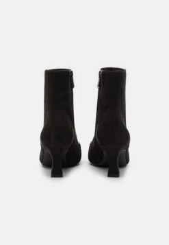 Marco Tozzi StivalettiBlack Donna Stivaletti M3111N10T-Q11 11 Marco Tozzi StivalettiBlack Donna Stivaletti M3111N10T-Q11 -Vendite Scarpe Donna 2de0dfe553e343a69a8b5066bb5f45a2
