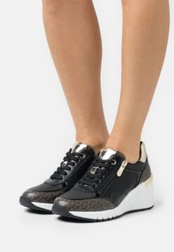 Marco Tozzi Sneakers BasseBlack Donna Sneakers M3111A1M0-Q11