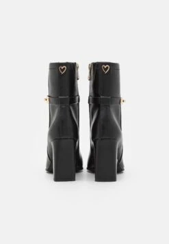Marco Tozzi StivalettiBlack Donna Stivali M3111N12T-Q11 11 Marco Tozzi StivalettiBlack Donna Stivali M3111N12T-Q11 -Vendite Scarpe Donna adeb128231174b428f237e71904008dc