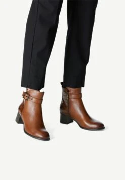 Marco Tozzi Tronchetti - Cognac Comb