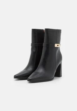 Marco Tozzi StivalettiBlack Donna Stivali M3111N12T-Q11 10 Marco Tozzi StivalettiBlack Donna Stivali M3111N12T-Q11 -Vendite Scarpe Donna b44b386e2ee041839f55c758055d7141