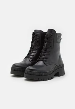 Marco Tozzi Stivaletti Con PlateauBlack Donna Stivaletti M3111N11I-Q11 -Vendite Scarpe Donna de30b7bdd90849cdb5de3744a8473214