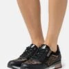 Marco Tozzi Sneakers BasseBlack/Copper Donna Sneakers M3111A1M4-Q11 -Vendite Scarpe Donna e5b8dedcae0642f4a44932e0a024e1a1