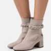 Marco Tozzi By Guido Maria KretschmerStivalettiTaupe Donna Stivaletti M3111N12M-B11 -Vendite Scarpe Donna fb94da19f9b4495897192bf6d1f26b9e